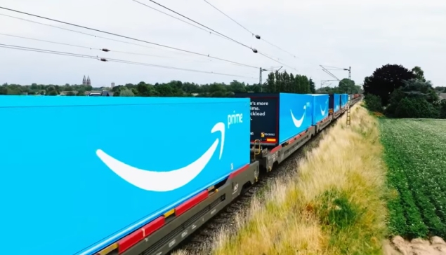 Η Amazon στρέφεται σε τρένα και σκάφη αντί για φορτηγά στην Ευρώπη